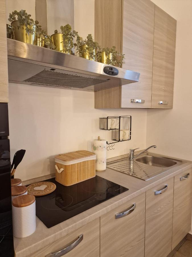 Apartament Regina Milano In Porta Romana 2 - Sky Tv, Wifi E Breakfast Box Zewnętrze zdjęcie