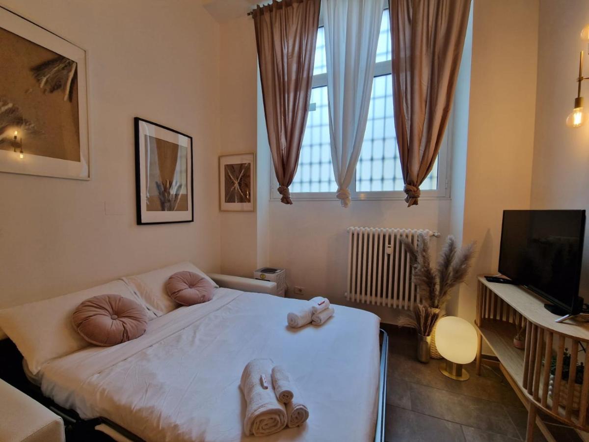 Apartament Regina Milano In Porta Romana 2 - Sky Tv, Wifi E Breakfast Box Zewnętrze zdjęcie