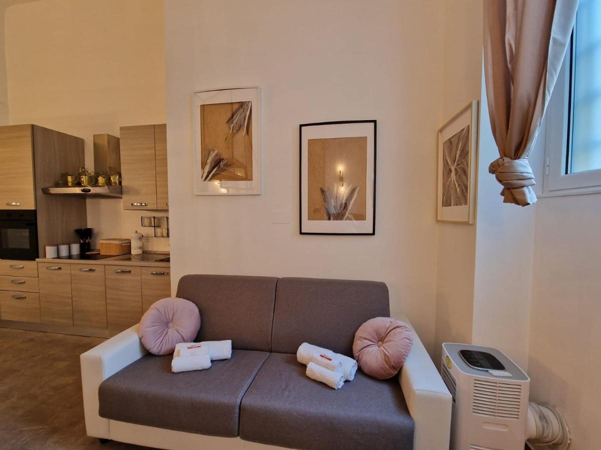 Apartament Regina Milano In Porta Romana 2 - Sky Tv, Wifi E Breakfast Box Zewnętrze zdjęcie