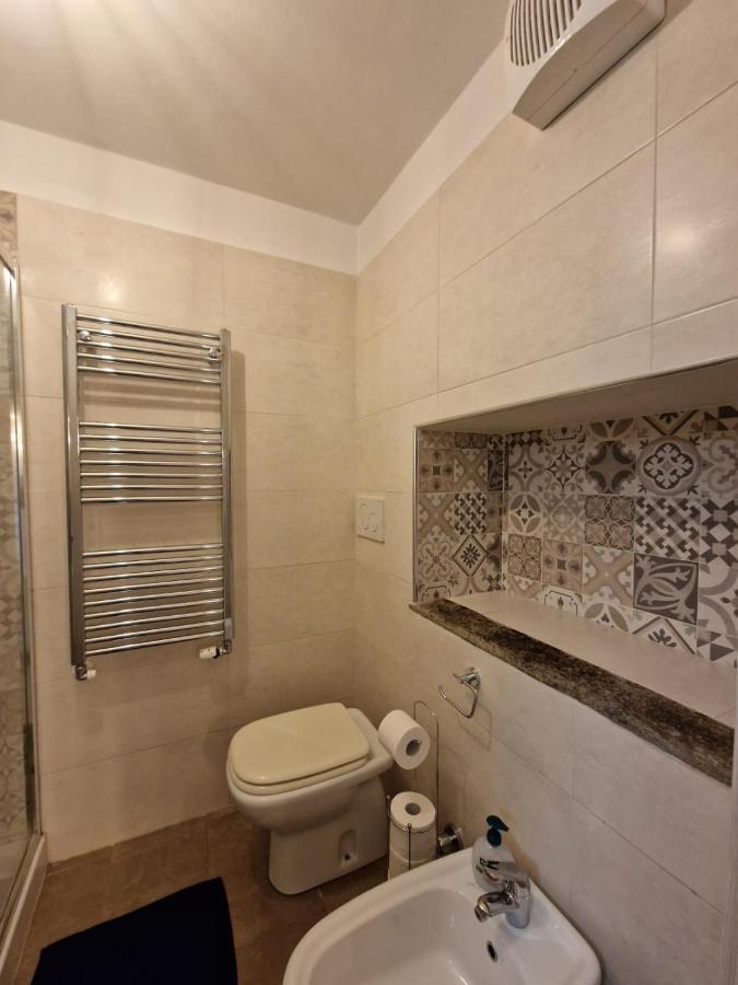 Apartament Regina Milano In Porta Romana 2 - Sky Tv, Wifi E Breakfast Box Zewnętrze zdjęcie