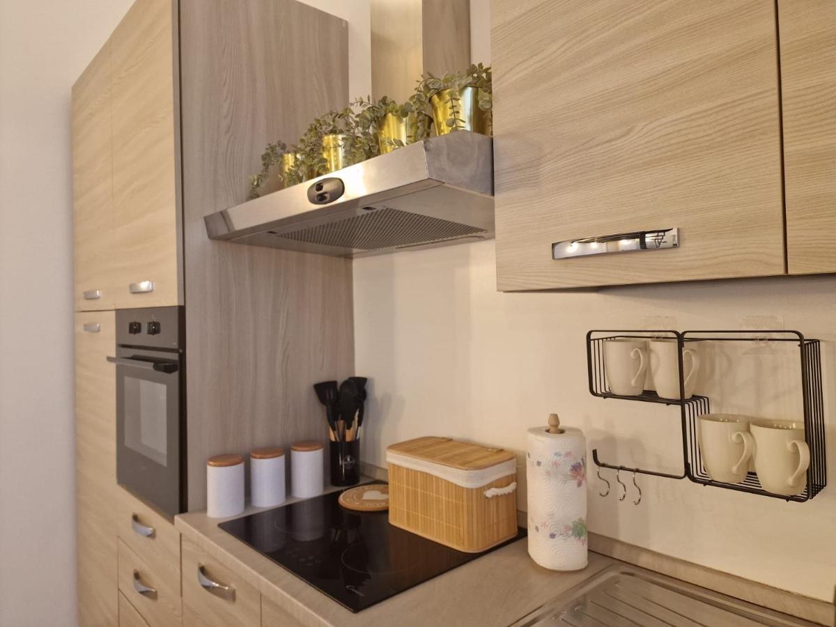 Apartament Regina Milano In Porta Romana 2 - Sky Tv, Wifi E Breakfast Box Zewnętrze zdjęcie
