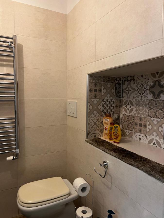 Apartament Regina Milano In Porta Romana 2 - Sky Tv, Wifi E Breakfast Box Zewnętrze zdjęcie