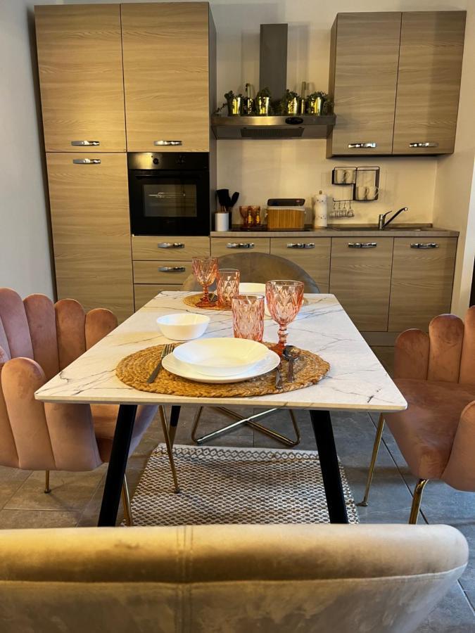 Apartament Regina Milano In Porta Romana 2 - Sky Tv, Wifi E Breakfast Box Zewnętrze zdjęcie