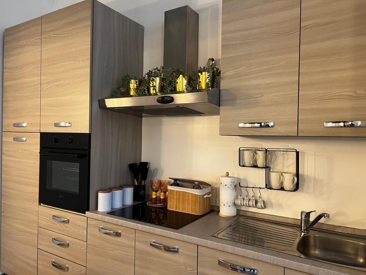 Apartament Regina Milano In Porta Romana 2 - Sky Tv, Wifi E Breakfast Box Zewnętrze zdjęcie